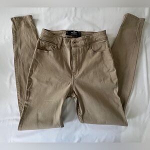Hollister Slim Fit Women’s Jeans in Khaki